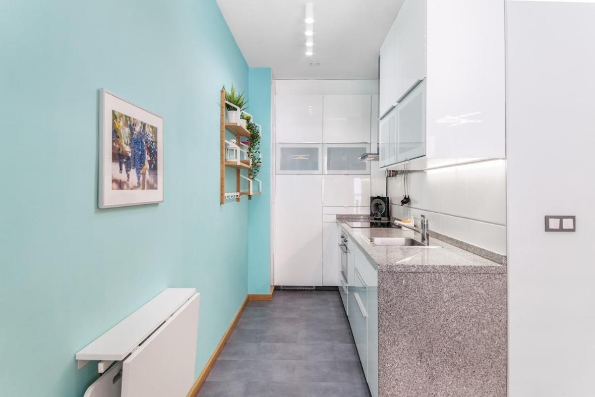 -Malagasunapts- Modern Citycentre Pool&Parking Εξωτερικό φωτογραφία